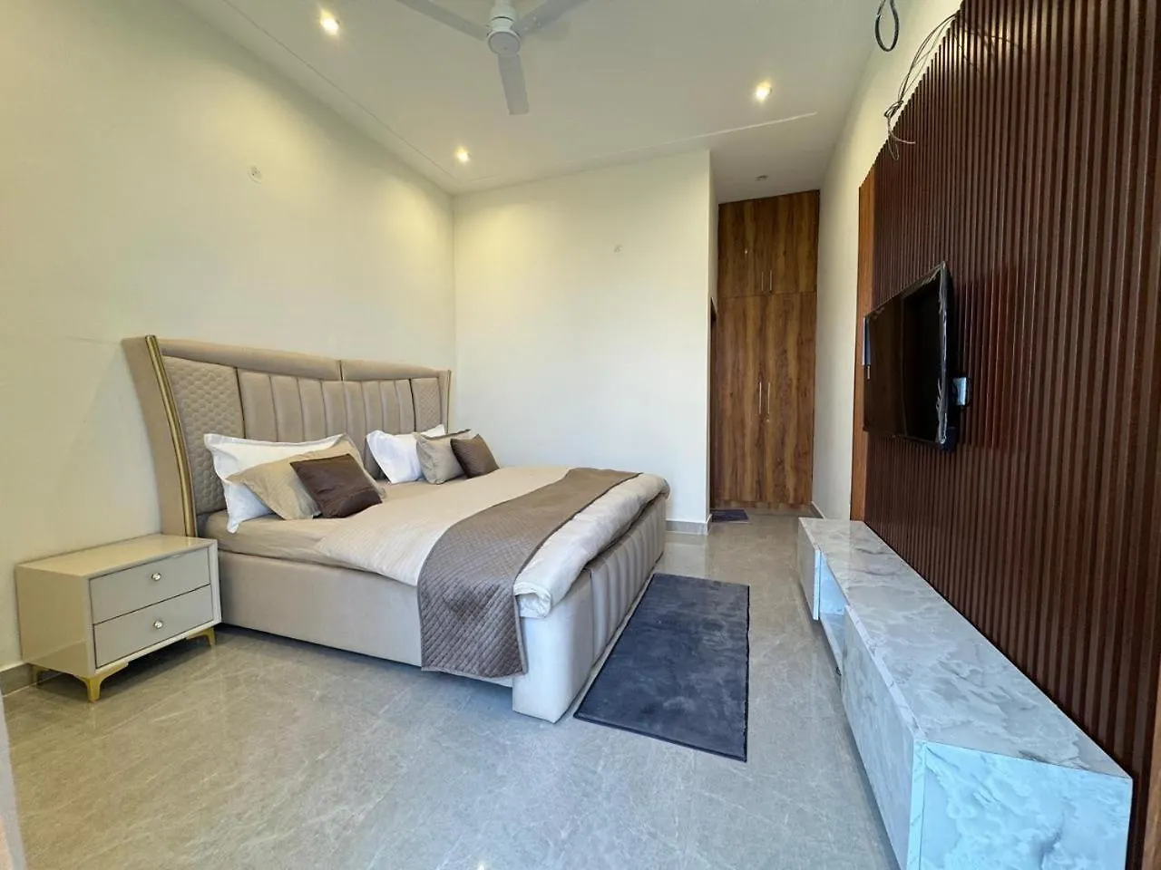 Galaxy Aravali Farm Villa Gurgaon 0*,  India