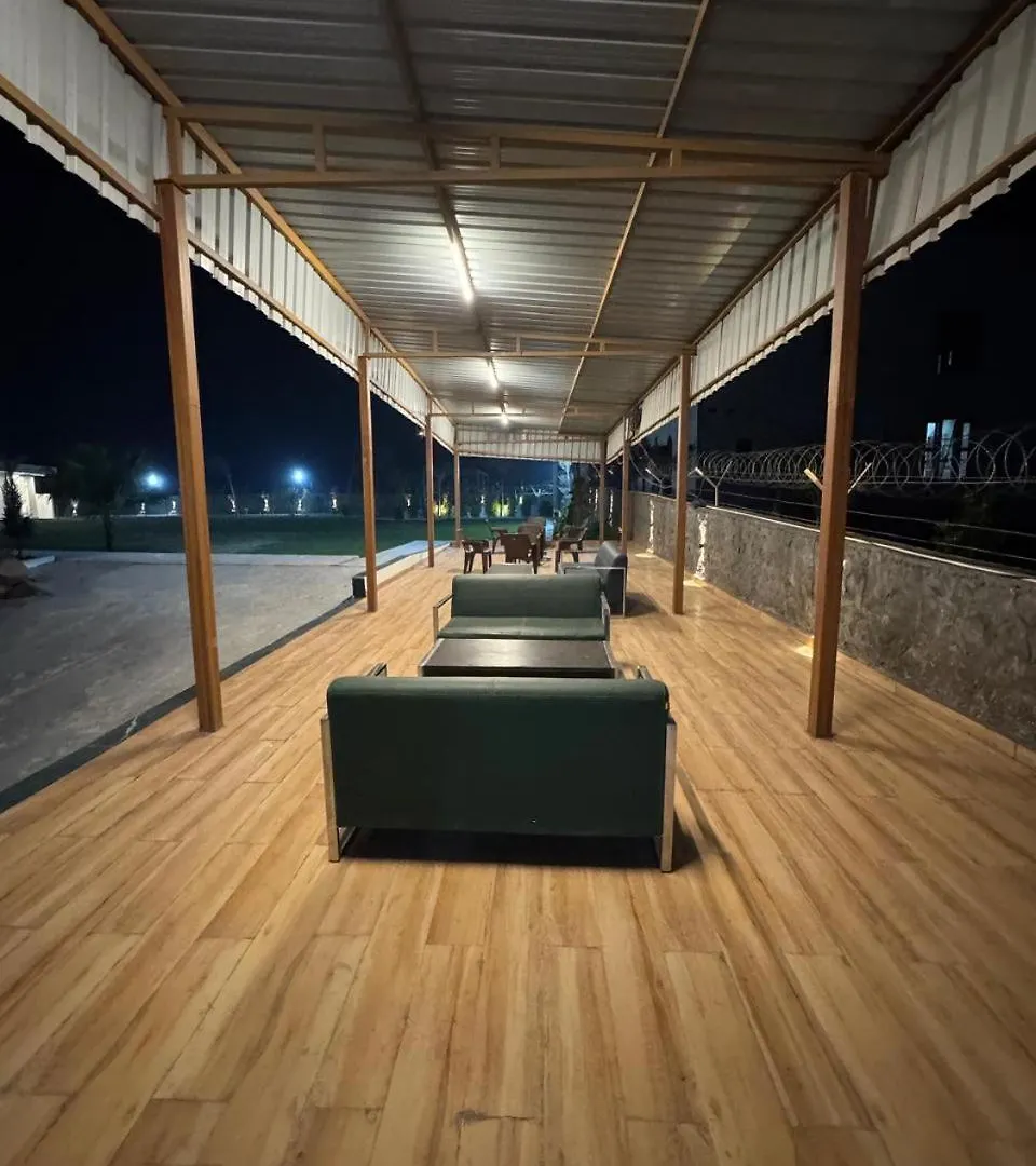Alojamento de Turismo Rural Galaxy Aravali Farm Vila Gurgaon