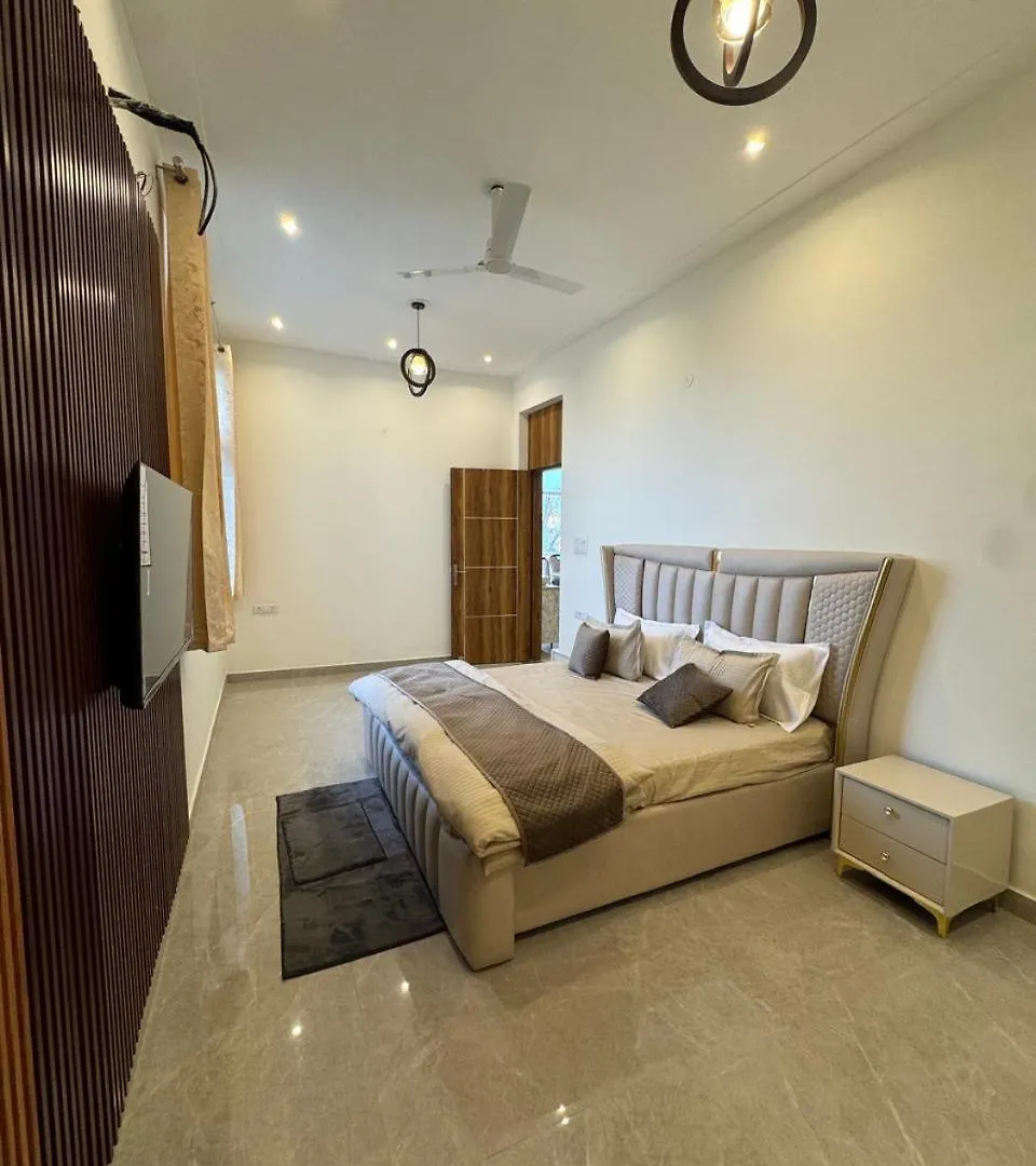 Galaxy Aravali Farm Vila Gurgaon 0*,