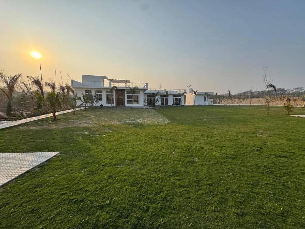 Galaxy Aravali Farm Vila Gurgaon Alojamento de Turismo Rural